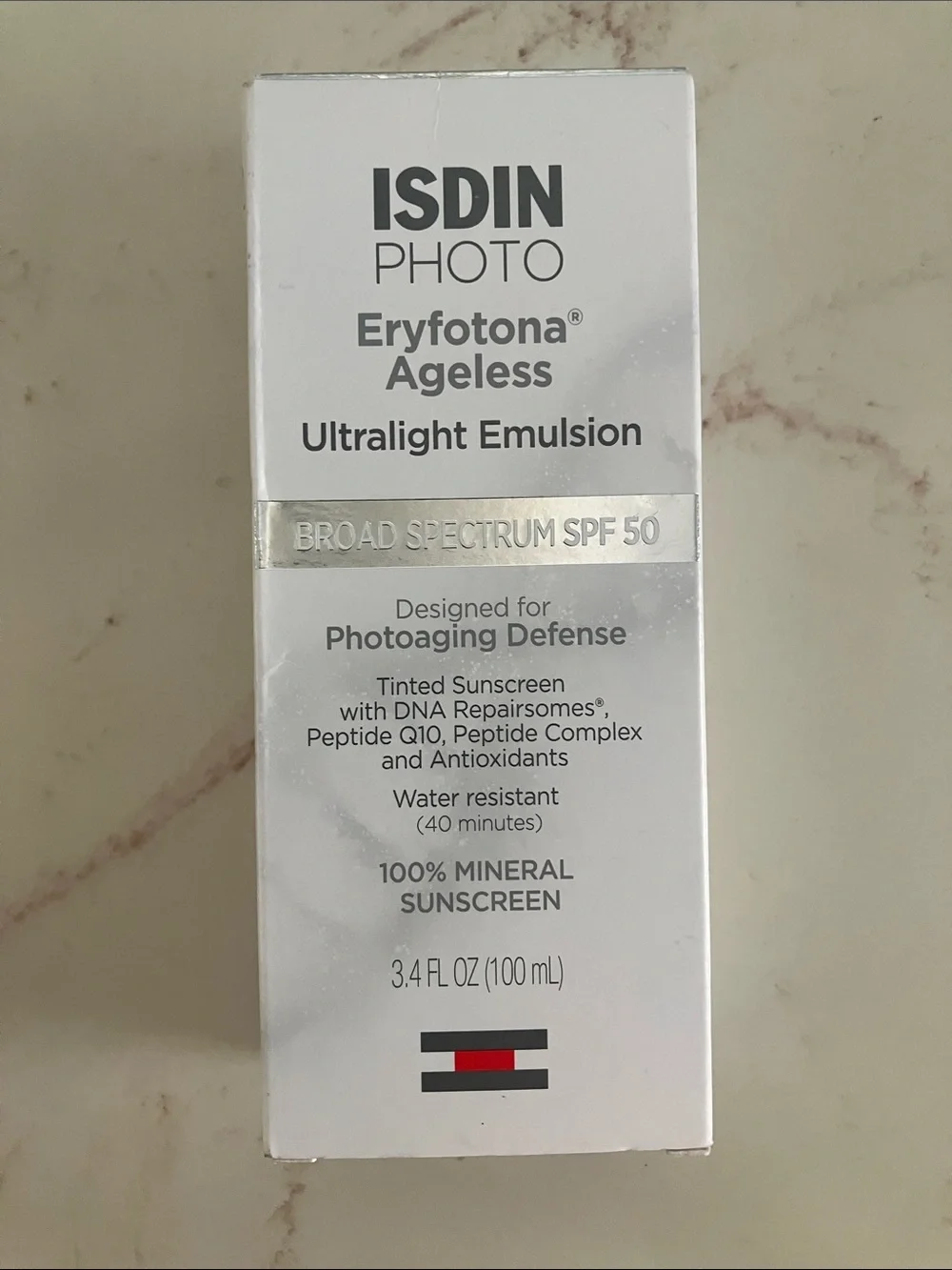 ISDIN Photo Eryfotona Ageless Ultralight Emulsion SPF 50 - Tinted White